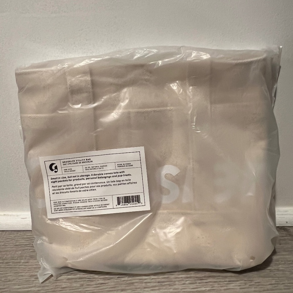 Glossier Brooklyn utility tote NEW in package